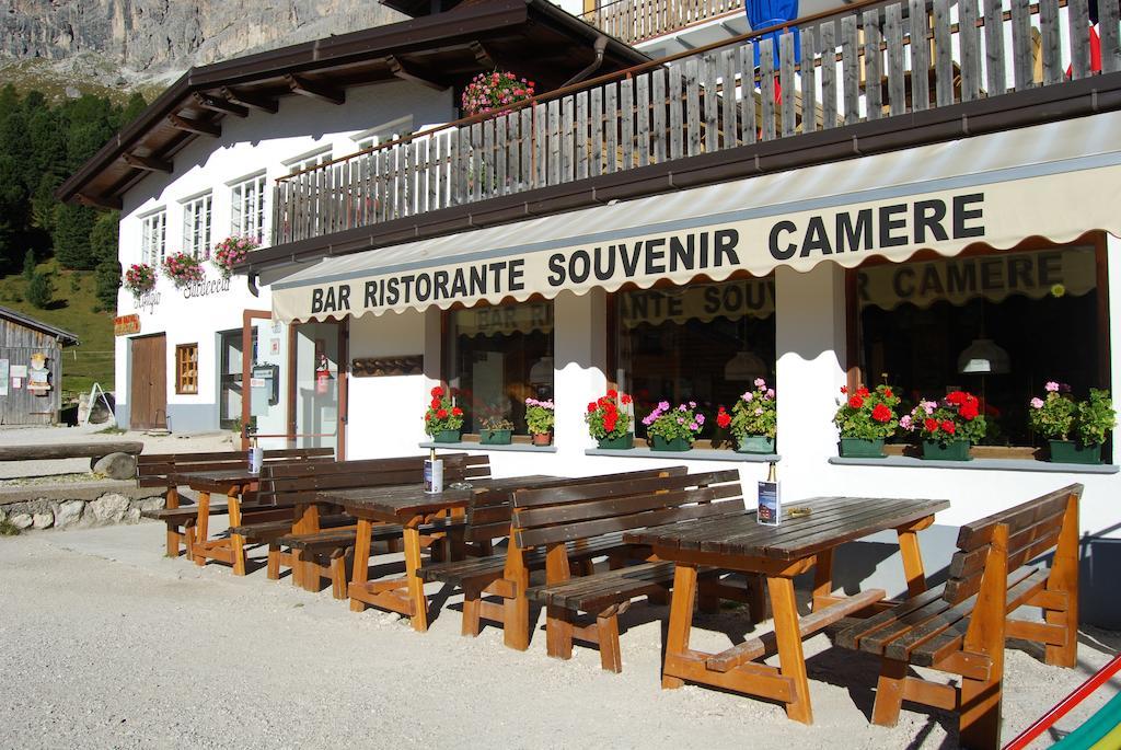 Rifugio Gardeccia Hutte Hotell Pozza di Fassa Exteriör bild